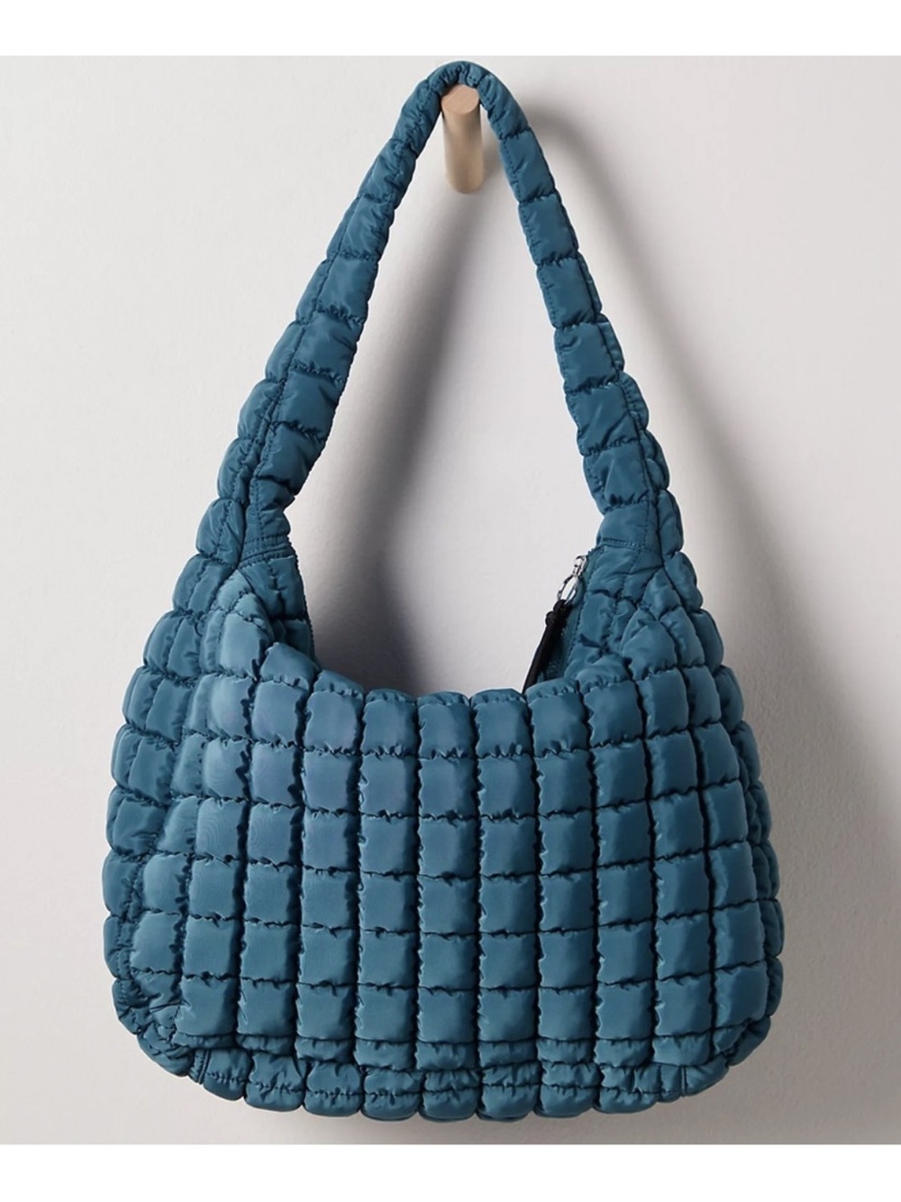 NWT Free People x FP Movement Quilted Carryall Bag in Teal - Picture 3 of 10